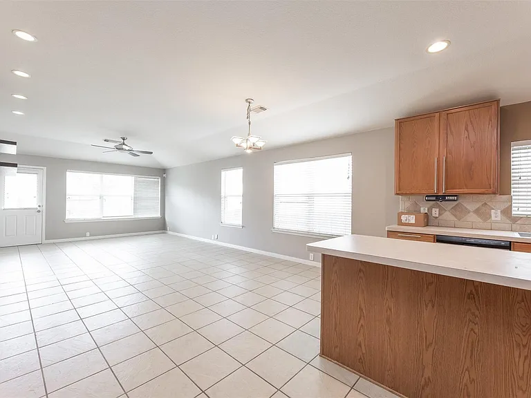 16522 Grenada Falls Dr — Photo 6
