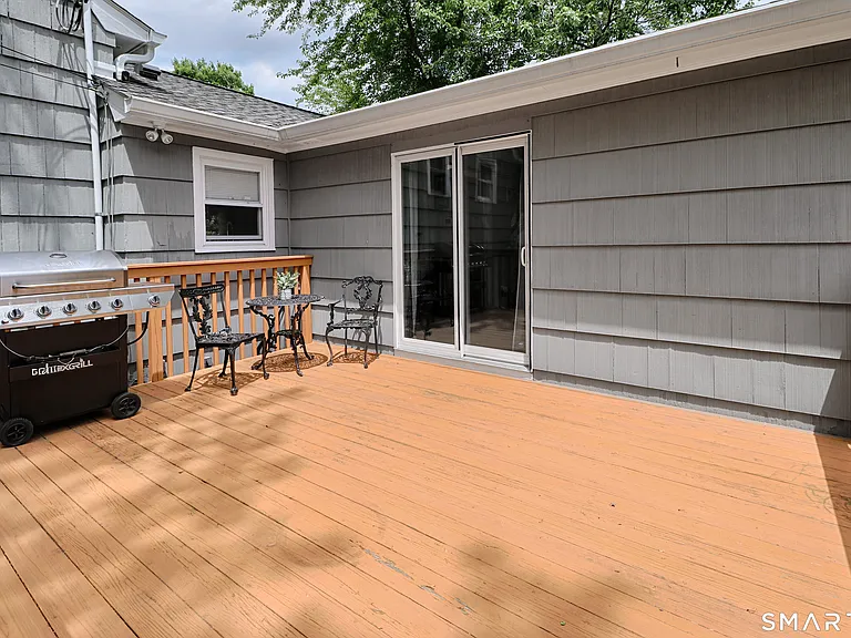 163 Windsor Rd — Photo 24