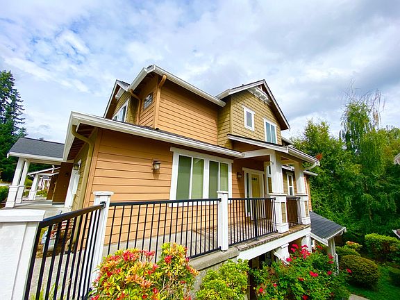 3rd image of 5541 Lakemont Blvd SE APT 806