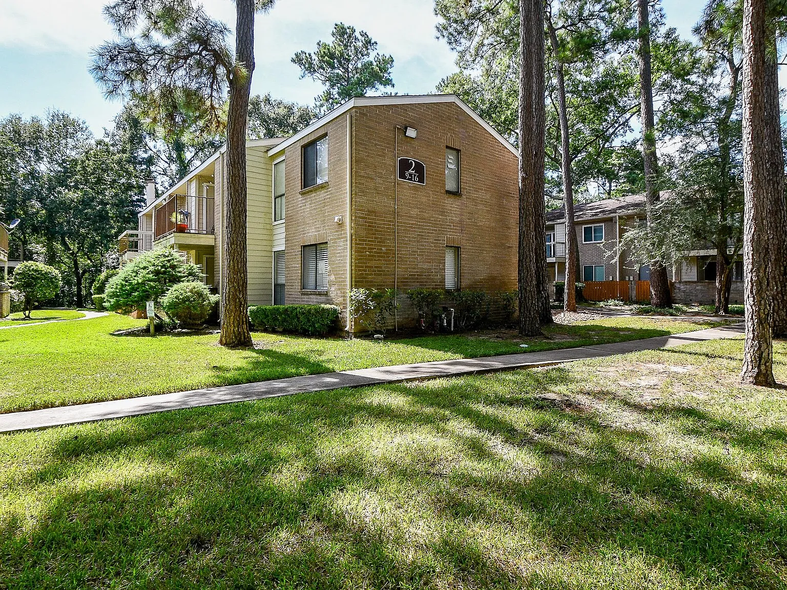1 bed, 1.0 bath, 691 sqft, $1,050 — Photo 4