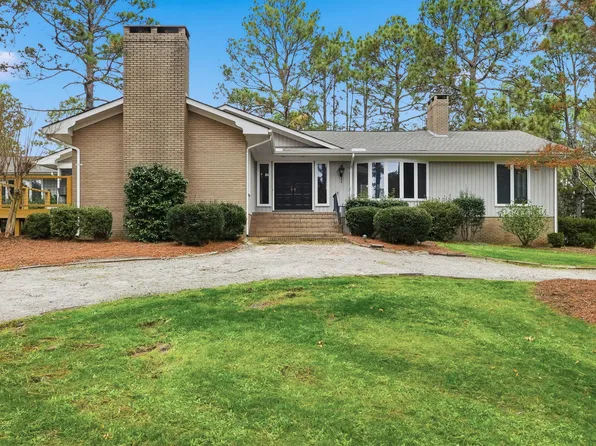 1 Country Club Boulevard, Whispering Pines, NC 28327