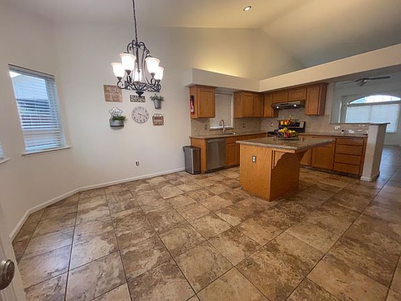 4th image of 2645 E Plymouth Way