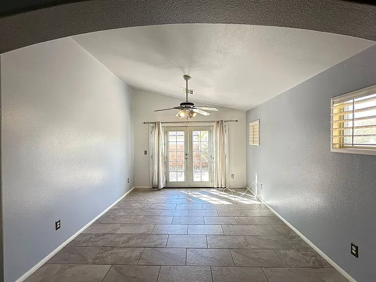 925 Ortega Hill Ln — Photo 7