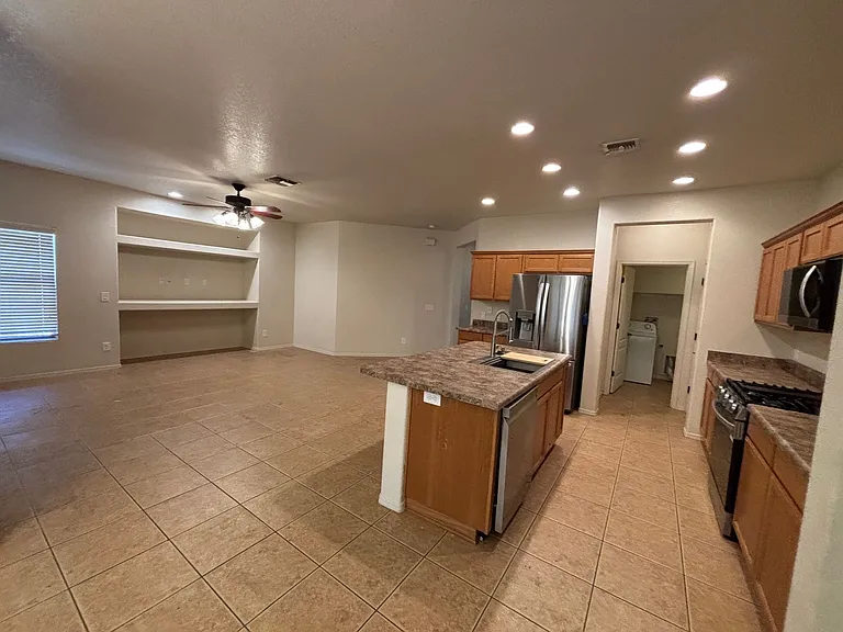 5484 Canteria Ct — Photo 8