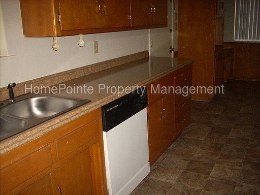 3rd image of 1125 Woodshire Way