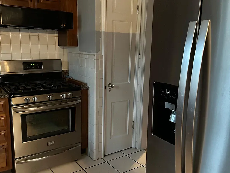 1204 Allen Ave — Photo 7