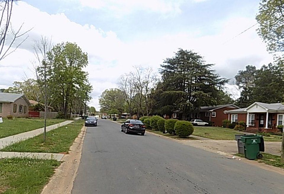 2nd image of 3801 Rosehaven Dr