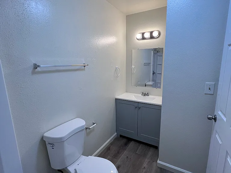 1313 Ensenada Dr #4 — Photo 10