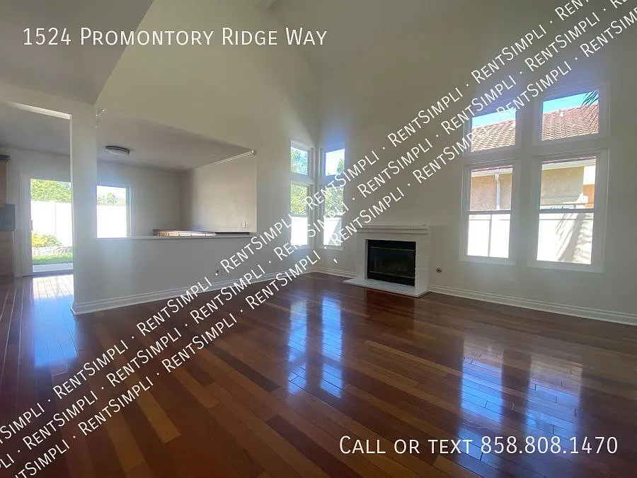 Stunning 3 BR 2.5 BA Vista Home — Photo 4