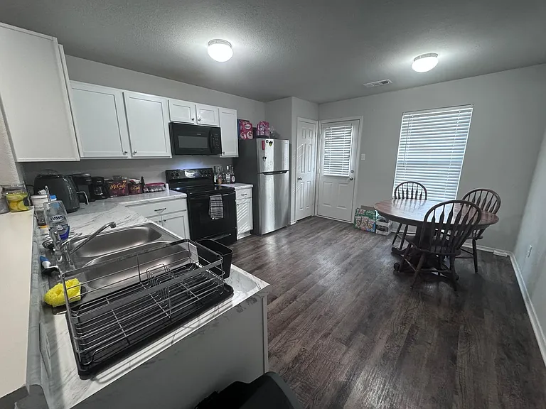 4501 Willow Pointe Dr — Photo 4