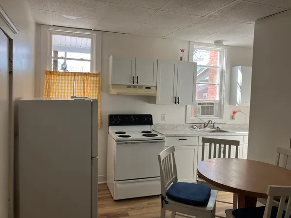 420 Bay St APT 5, Taunton, MA 02780