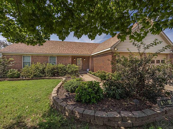 2nd image of 535 Laura Dr