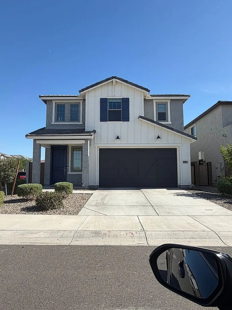 Spacious 4BR House in Glendale — Photo 1