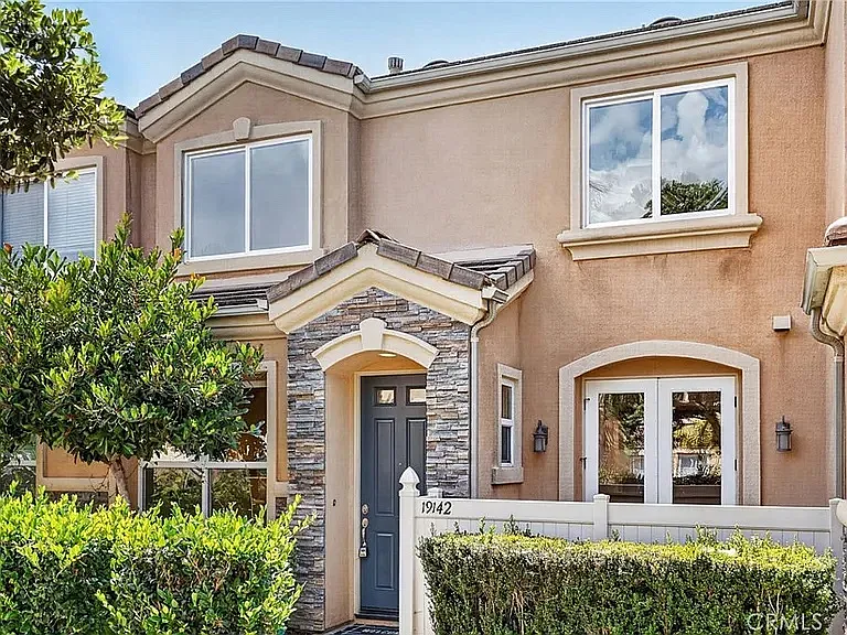 19123 Alexa Ln — Photo 25