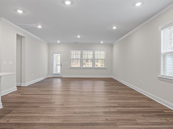 3rd image of 3309 Delmar Dr