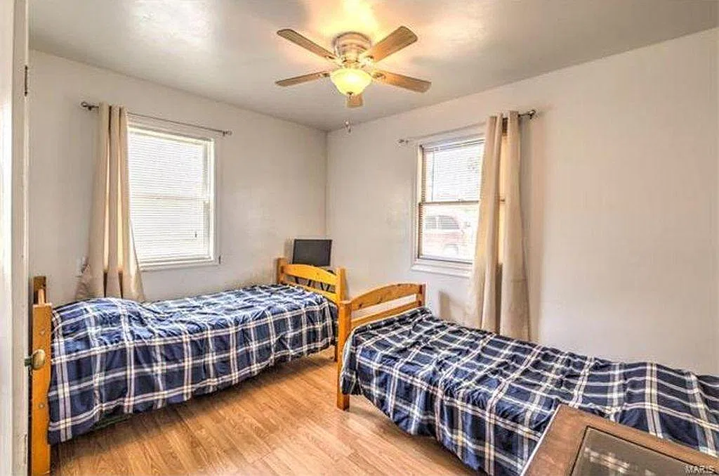 2 bed, 924 sqft, $1,200 — Photo 4
