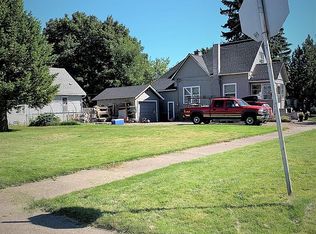 1305 7th St, La Grande, OR 97850