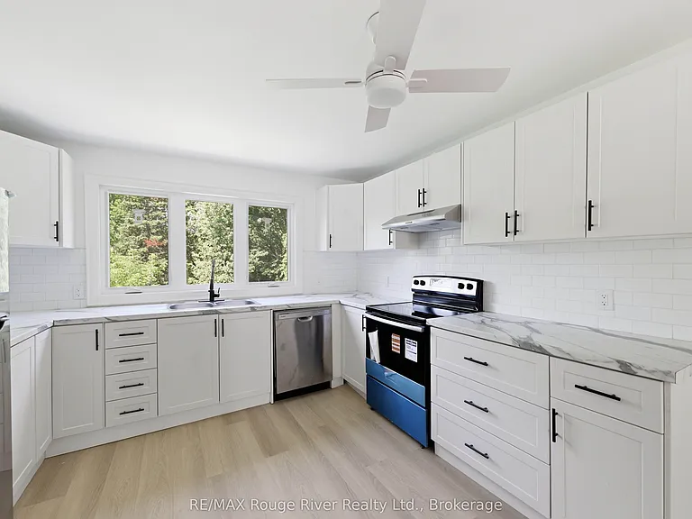 144 Macdonald Ave #A — Photo 6