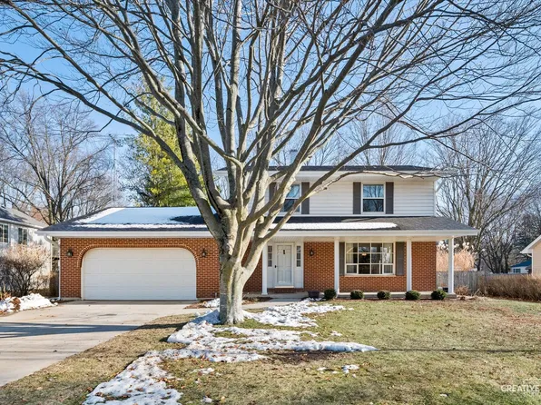 7S641 Welton Dr, Big Rock, IL 60511