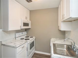 76 W Bagley Rd #1E, Berea, OH 44017