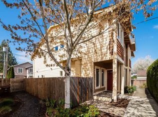 325 NW Adams Ave, Hillsboro, OR