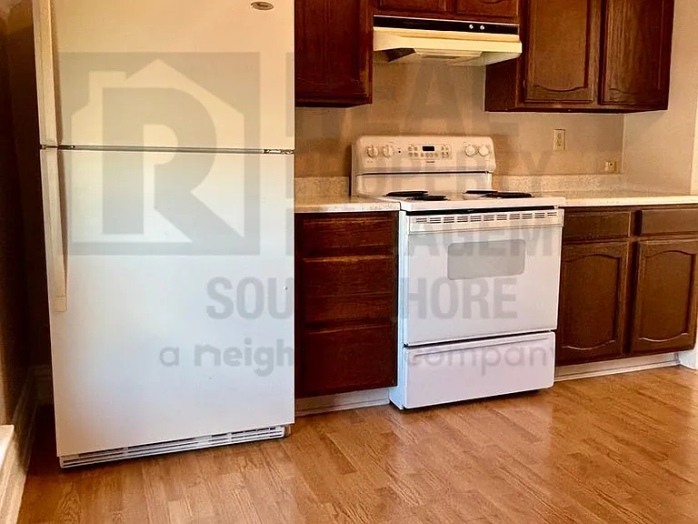 502 E Lincolnway #1/2 — Photo 5