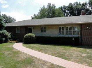 4825 SW West Hills Dr, Topeka, KS 66606