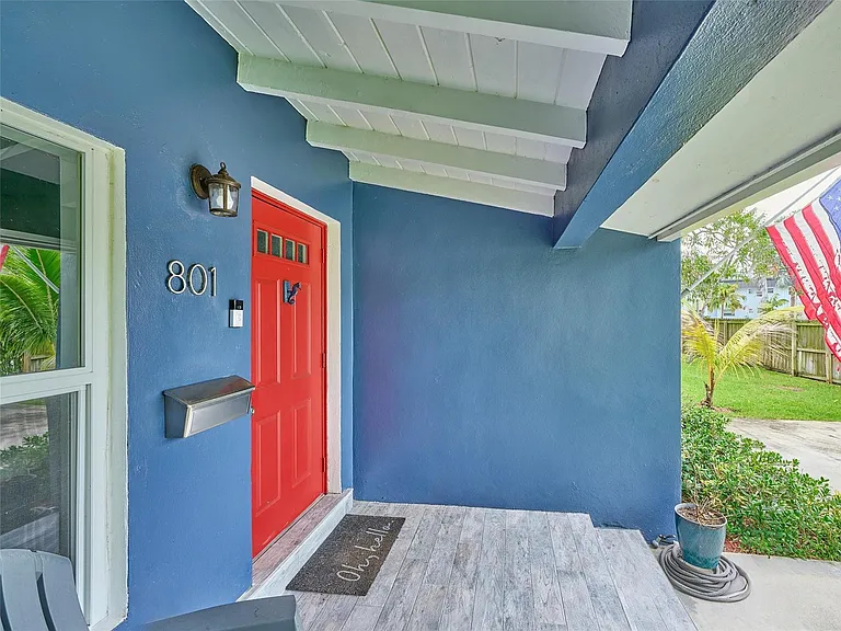 801 NE 15th St — Photo 56