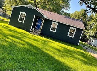 1325 Saint Joseph Cir, Greenville, MS 38703