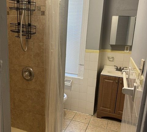 4th image of 4202 Chestnut St Floor 2