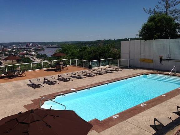 4th image of 810 Matson Pl Unit 1601