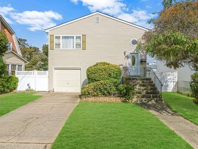 137 Woodside Avenue, Freeport, NY, 11520