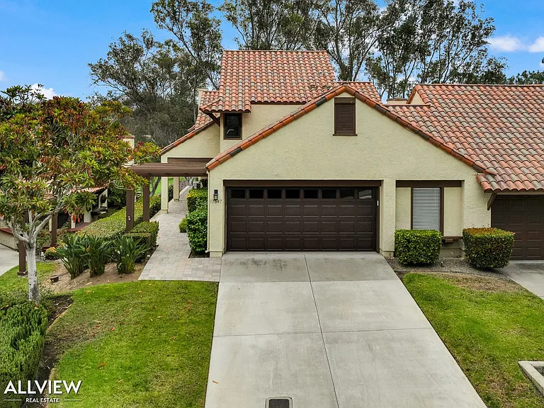 17547 Devereux Rd — Photo 1