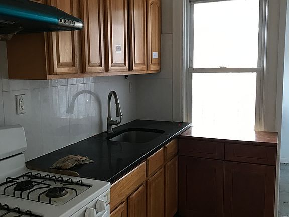 3rd image of 147-7 41st Ave