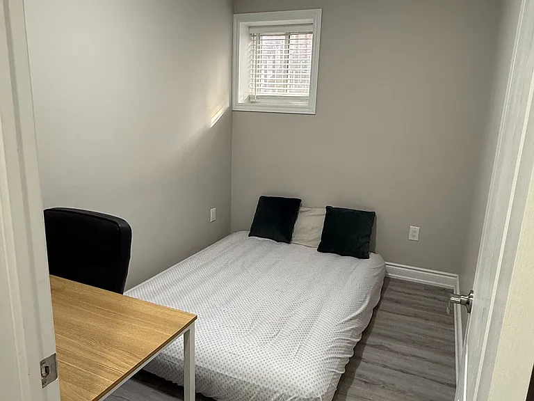 341 Blinco Ter #BASEMENT — Photo 11