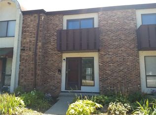 613 Villa Rd APT F, Springfield, OH 45503