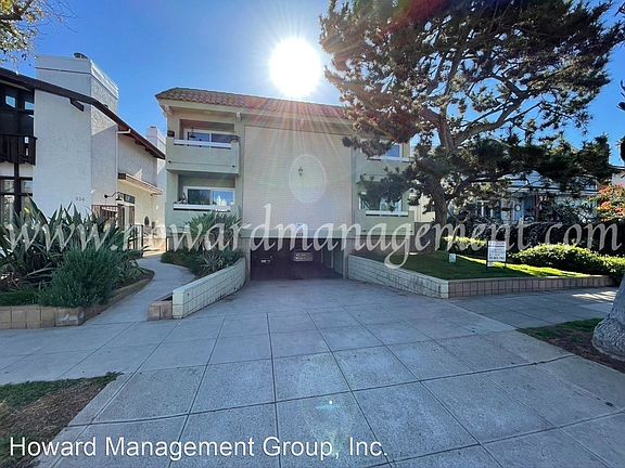 2nd image of 928 21st St #3
