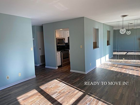 5th image of 65 Lakeshore Ter Unit 18