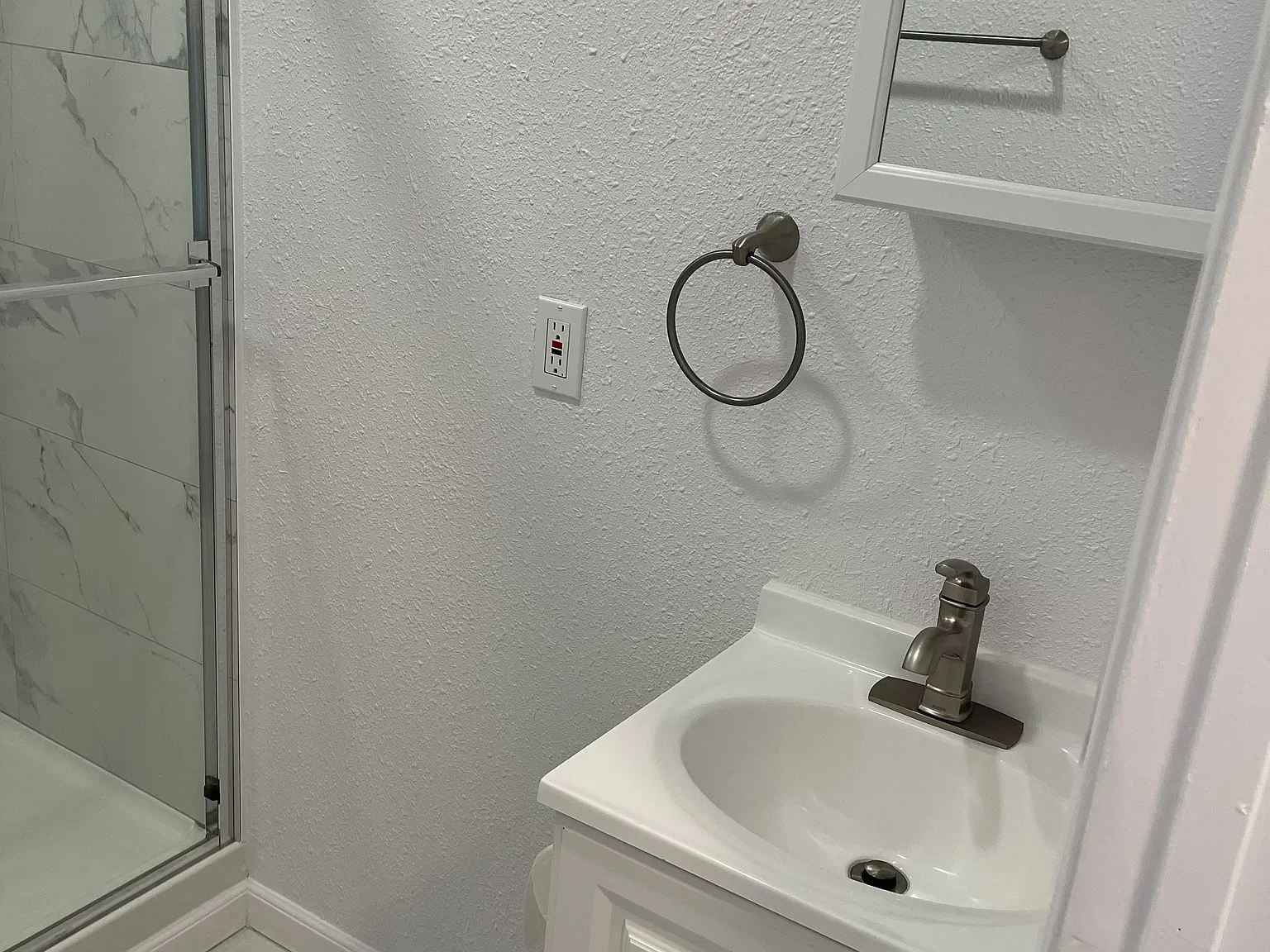 1 bed, 300 sqft, $1,600 — Photo 3