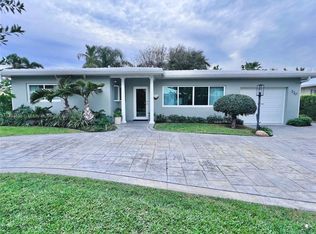 330 Cascade Ln, Palm Beach Shores, FL 33404