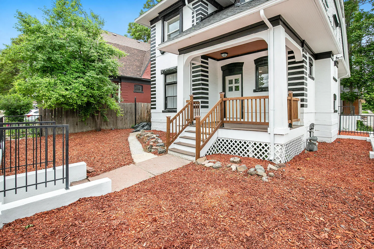 3 bed, 1500 sqft, $3,200 — Photo 1