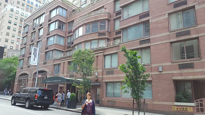 Sold by Corcoran | media 28