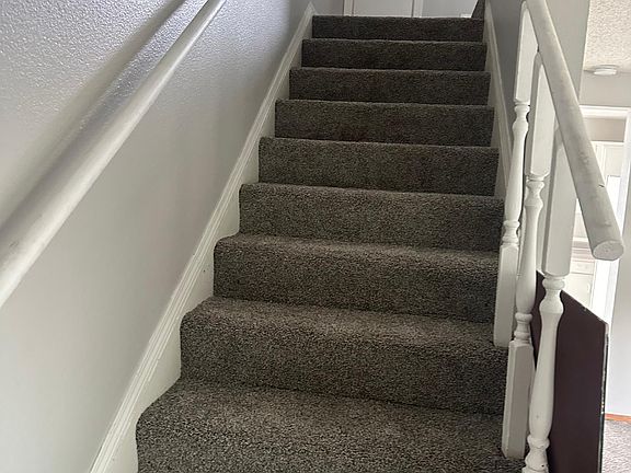 5th image of 515 1/2 4th St NE APT 3