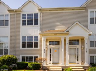 533 Silver Leaf Dr, Joliet, IL 60431