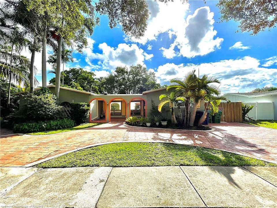 1st image of 4940 SW 89th Ave