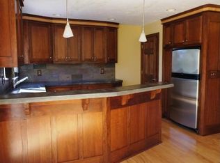 13728 Heather Hills Dr, Burnsville, MN 55337