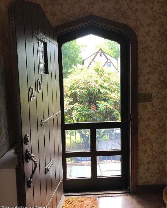 1st image of 20 Acorn St