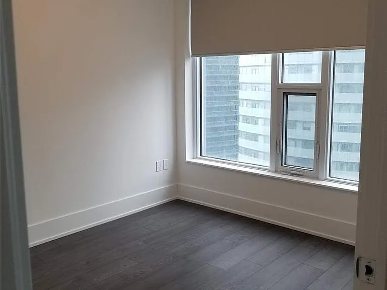 10 York St #3102 — Photo 7