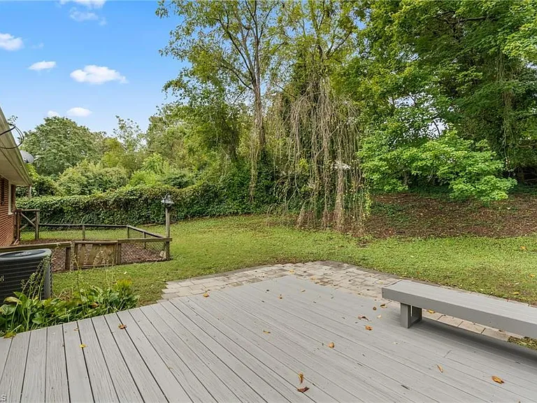 1200 Lamont Dr — Photo 20