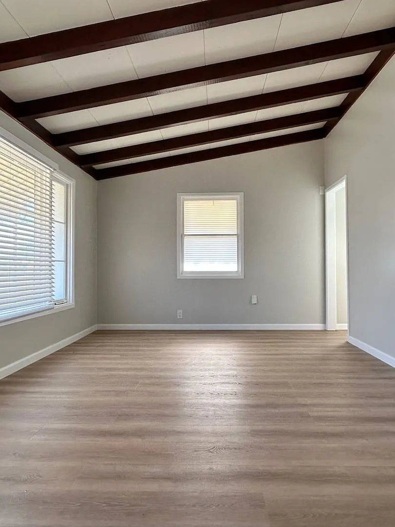 3 bed, 2.0 bath, 1400 sqft, $1,500 — Photo 3